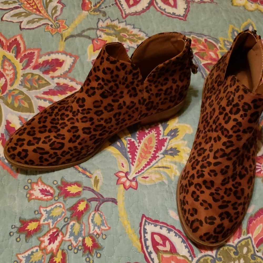 Leopard booties